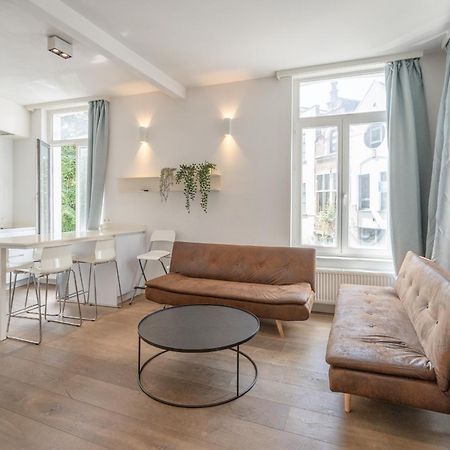 Light Modern Apartment In The Heart Of Antwerpen Exteriör bild