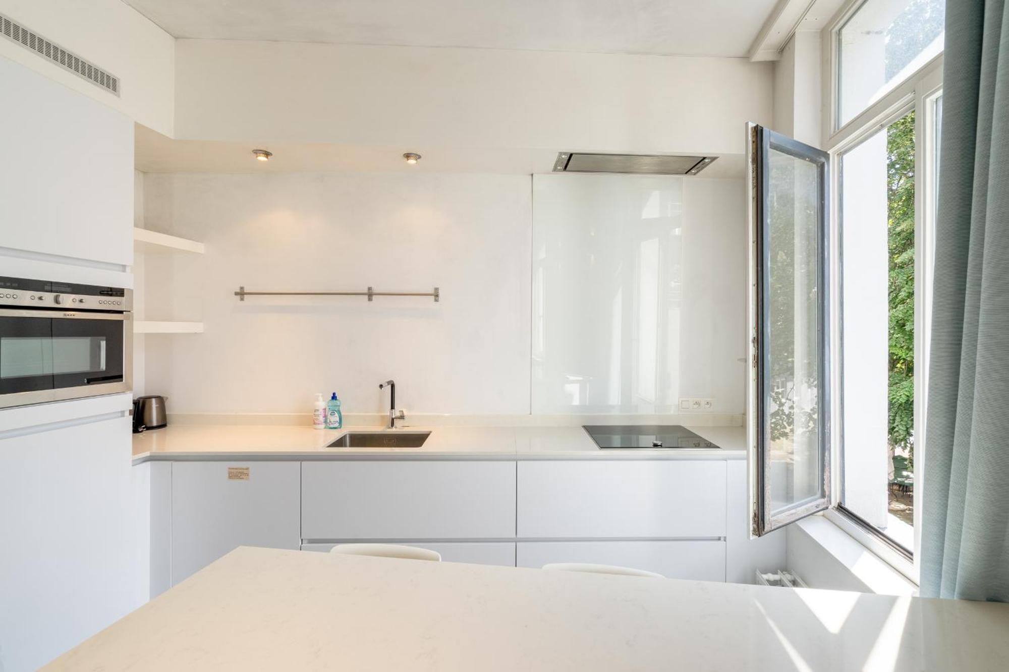 Light Modern Apartment In The Heart Of Antwerpen Exteriör bild